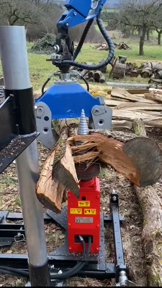 LM Model 800 ccm (45 kW) cone ø200x400 mm for forestry trailer with console