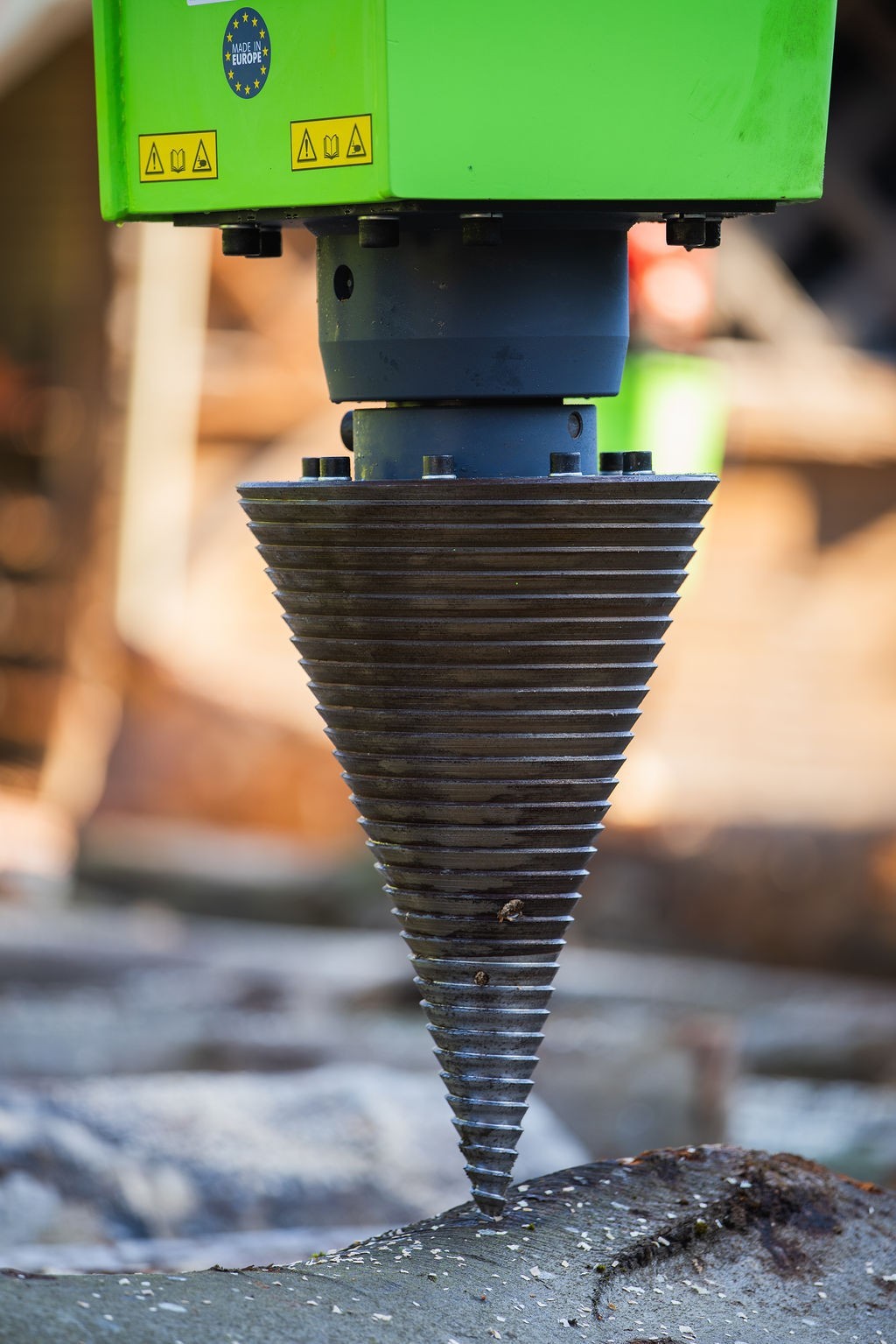 Model PRO4 1,100 ccm (65kW) cone ø350x600 mm